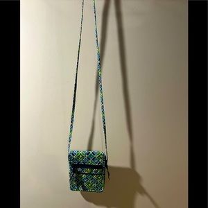 VERA BRADLEY CROSS BODY